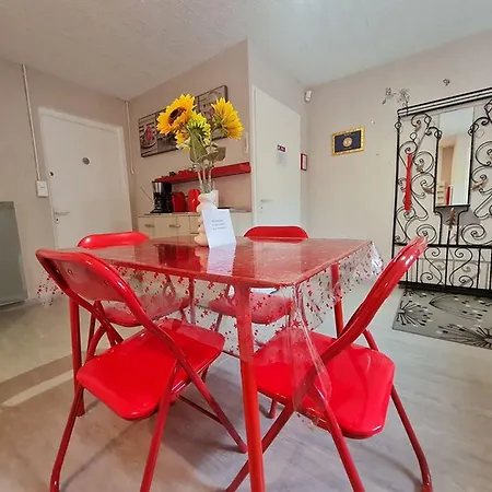 Les Glycines Bed and breakfast Choloy