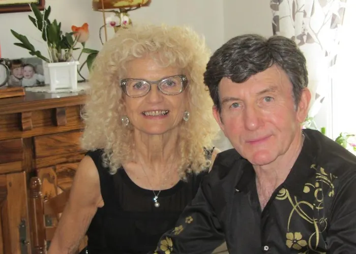 Les Glycines Bed & Breakfast