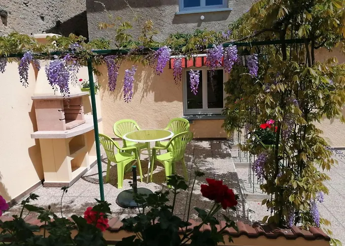 Bed & Breakfast Les Glycines Choloy